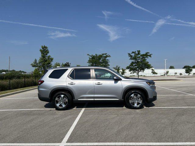 new 2025 Honda Pilot car, priced at $45,345