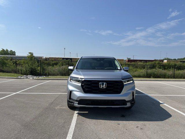 new 2025 Honda Pilot car, priced at $45,345