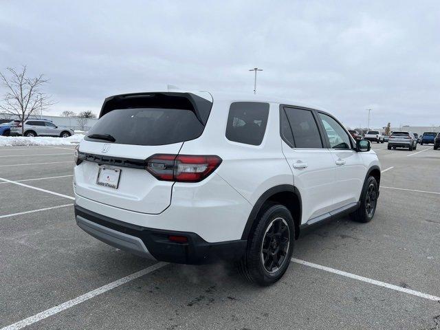 new 2025 Honda Pilot car, priced at $49,405