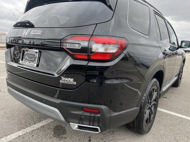 new 2025 Honda Pilot car, priced at $50,895