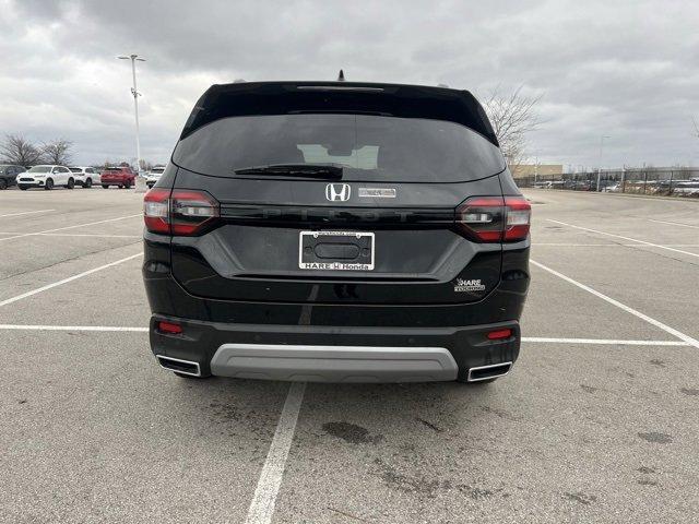 new 2025 Honda Pilot car, priced at $50,895