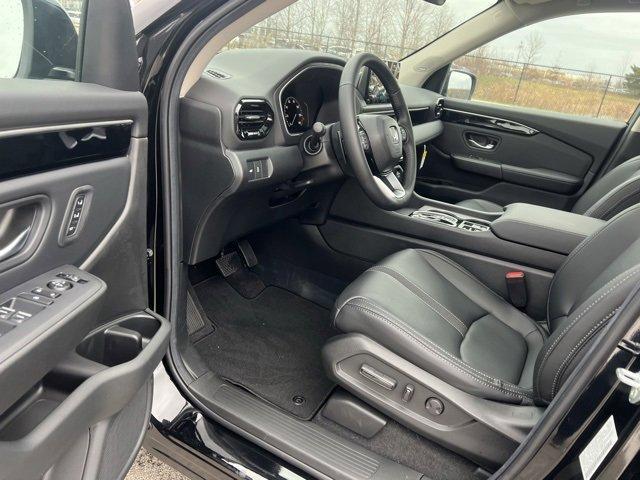 new 2025 Honda Pilot car, priced at $50,895