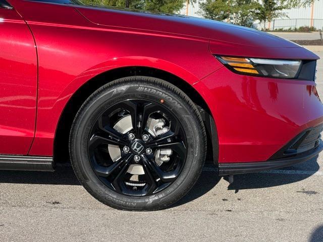 new 2025 Honda Accord car, priced at $32,165