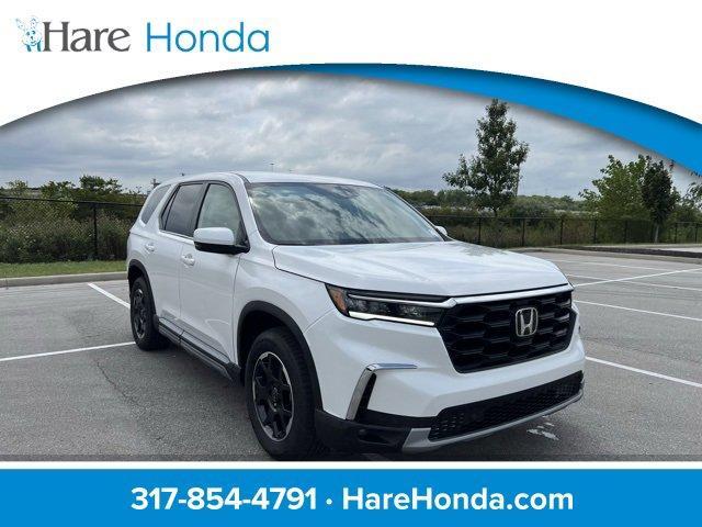 new 2025 Honda Pilot car, priced at $49,250