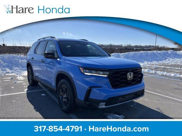 new 2025 Honda Pilot car, priced at $51,555