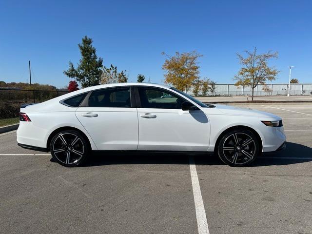 new 2025 Honda Accord Hybrid car, priced at $35,205