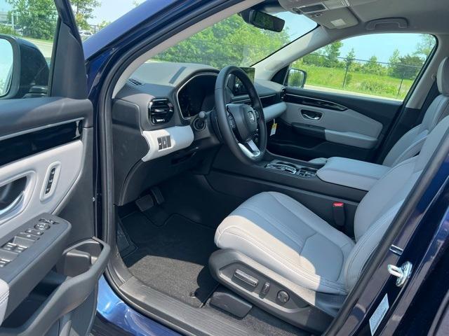new 2025 Honda Pilot car, priced at $47,800