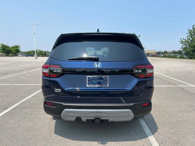 new 2025 Honda Pilot car, priced at $47,800