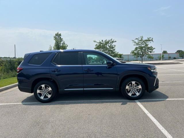 new 2025 Honda Pilot car, priced at $47,800