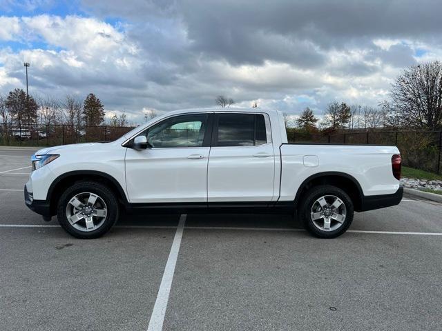 new 2025 Honda Ridgeline car, priced at $45,790