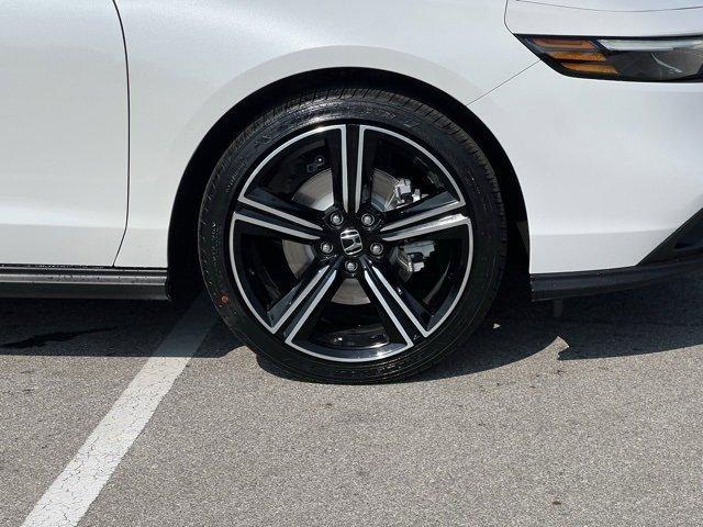 new 2025 Honda Accord Hybrid car, priced at $35,260