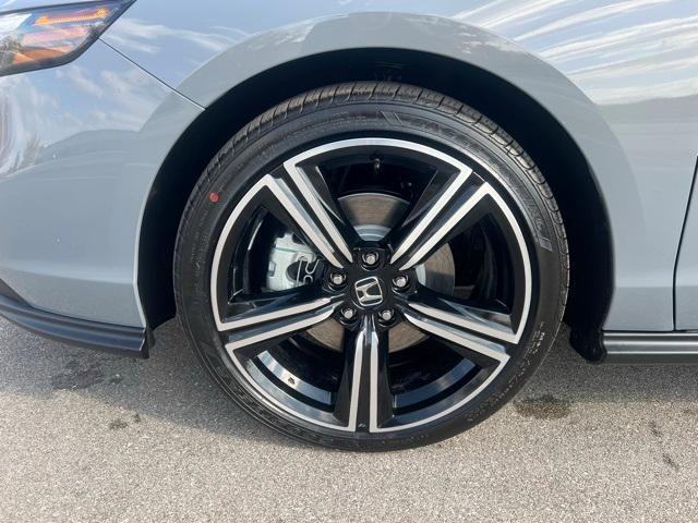 new 2025 Honda Accord Hybrid car, priced at $35,305