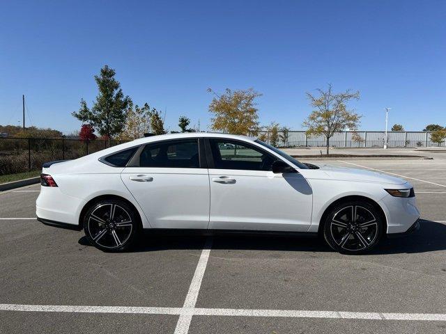 new 2025 Honda Accord Hybrid car, priced at $35,205