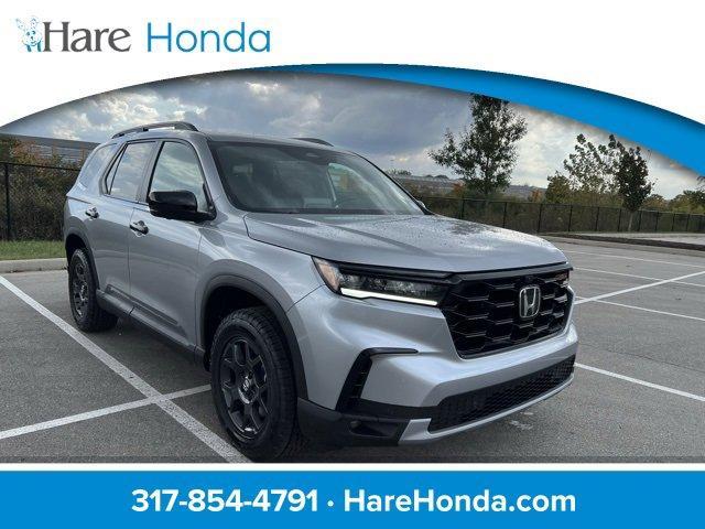 new 2025 Honda Pilot car, priced at $50,495