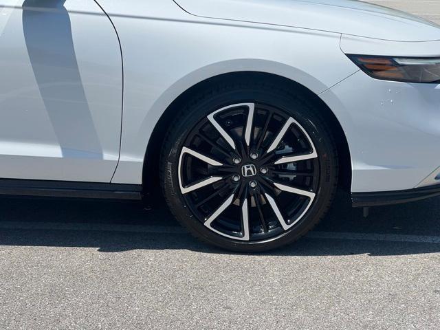 new 2025 Honda Accord Hybrid car, priced at $40,905