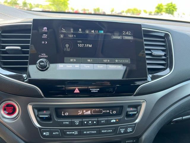 used 2021 Honda Pilot car, priced at $25,395