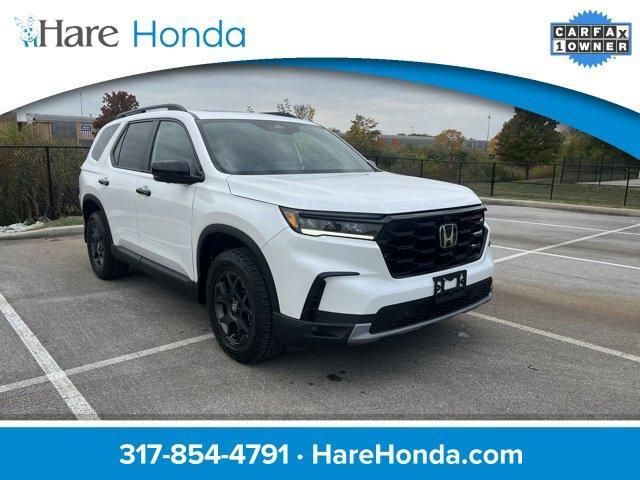 used 2025 Honda Pilot car, priced at $43,226