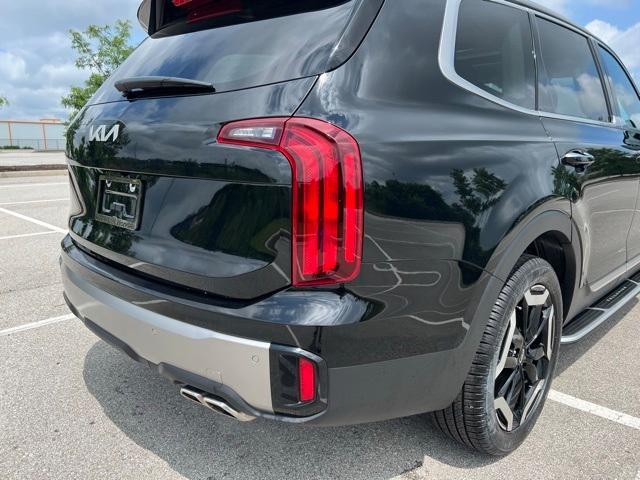 used 2025 Kia Telluride car, priced at $40,999