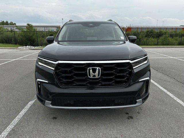 new 2025 Honda Pilot car, priced at $54,530