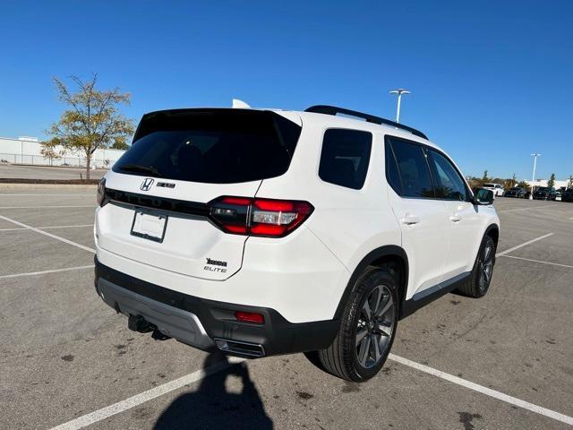 new 2025 Honda Pilot car, priced at $47,450