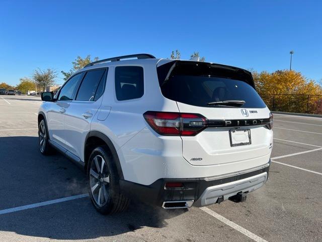 new 2025 Honda Pilot car, priced at $47,450