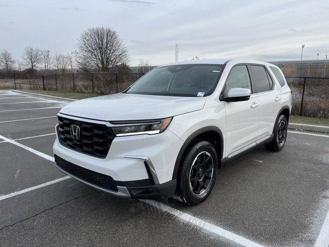 new 2025 Honda Pilot car, priced at $49,350