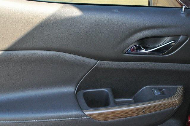 used 2023 GMC Acadia car, priced at $27,700