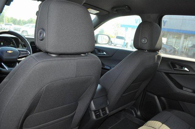 new 2026 Chevrolet Equinox car, priced at $32,290