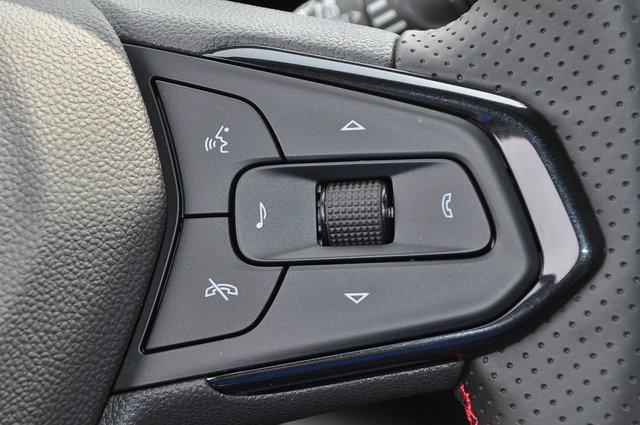 new 2025 Chevrolet Trax car