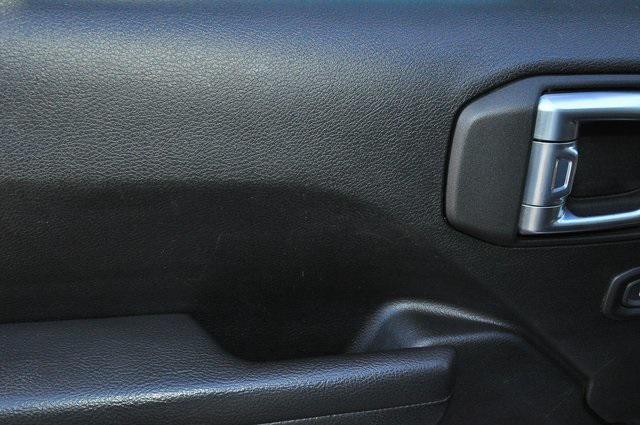 used 2022 Jeep Gladiator car, priced at $28,152