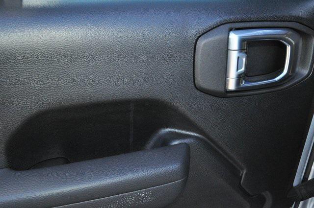 used 2022 Jeep Gladiator car, priced at $28,152