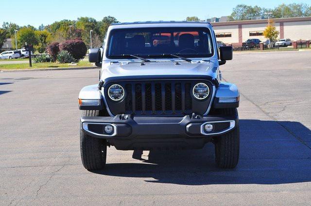 used 2022 Jeep Gladiator car, priced at $28,152