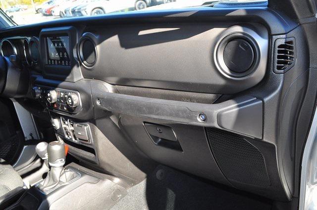 used 2022 Jeep Gladiator car, priced at $28,152