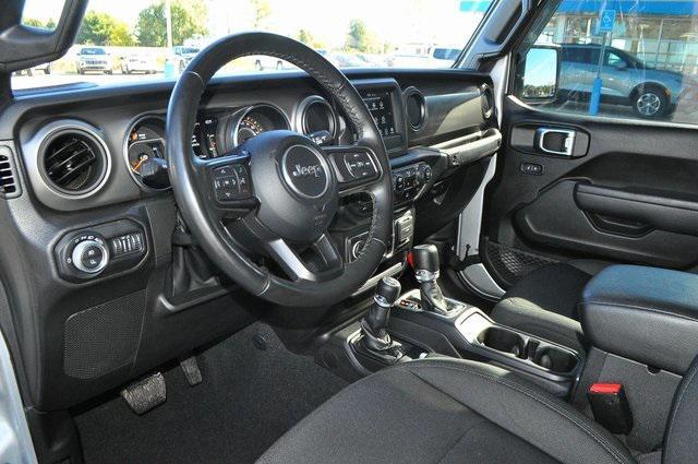 used 2022 Jeep Gladiator car, priced at $28,152