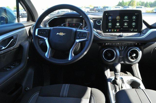 new 2025 Chevrolet Blazer car