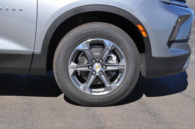 new 2025 Chevrolet Blazer car