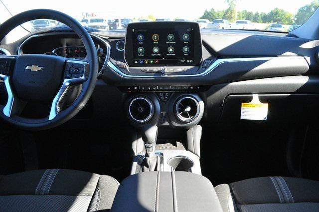 new 2025 Chevrolet Blazer car