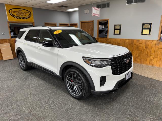 new 2025 Ford Explorer car, priced at $62,655