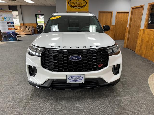 new 2025 Ford Explorer car, priced at $62,655