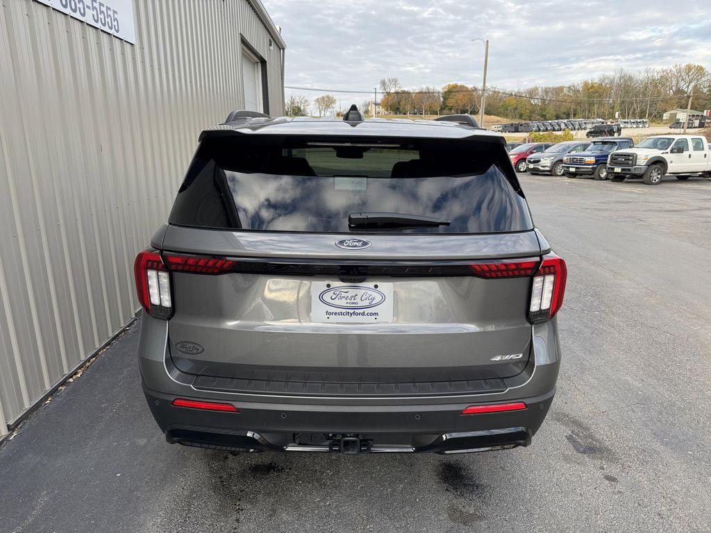 new 2025 Ford Explorer car