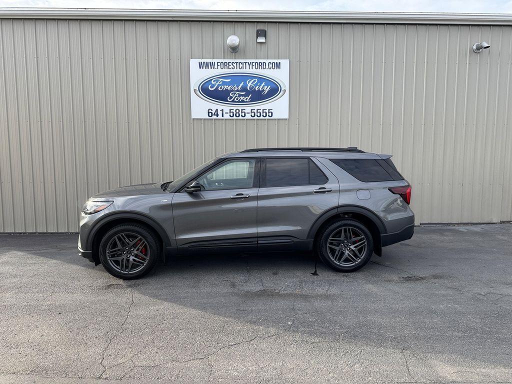 new 2025 Ford Explorer car