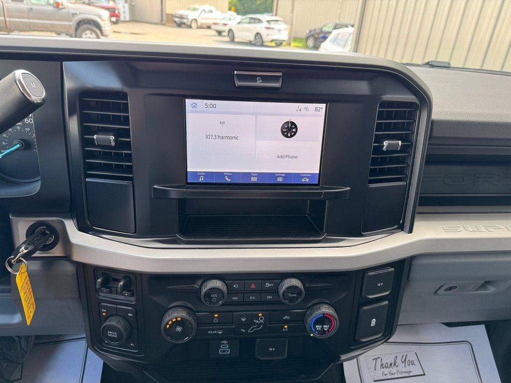 new 2025 Ford F-250 car, priced at $61,695