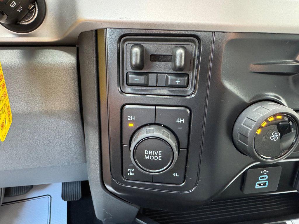 new 2025 Ford F-250 car, priced at $61,695