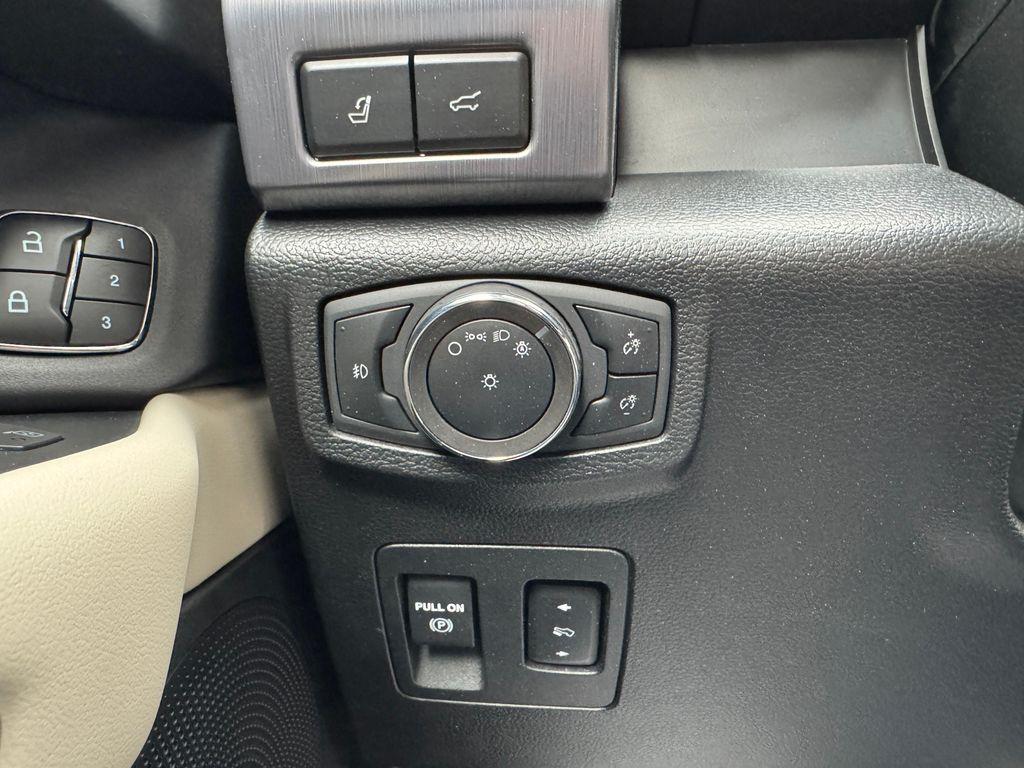 used 2020 Ford Expedition car, priced at $34,594