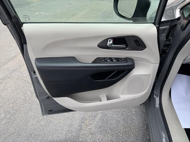 used 2023 Chrysler Pacifica car, priced at $26,999