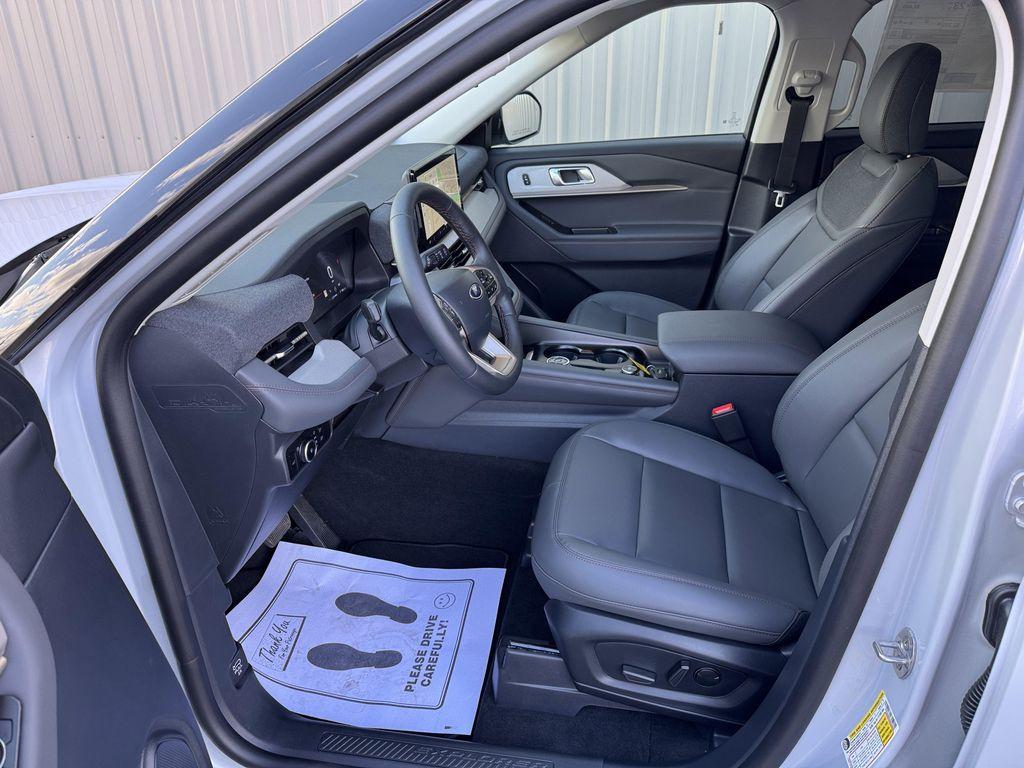 new 2025 Ford Explorer car, priced at $48,710