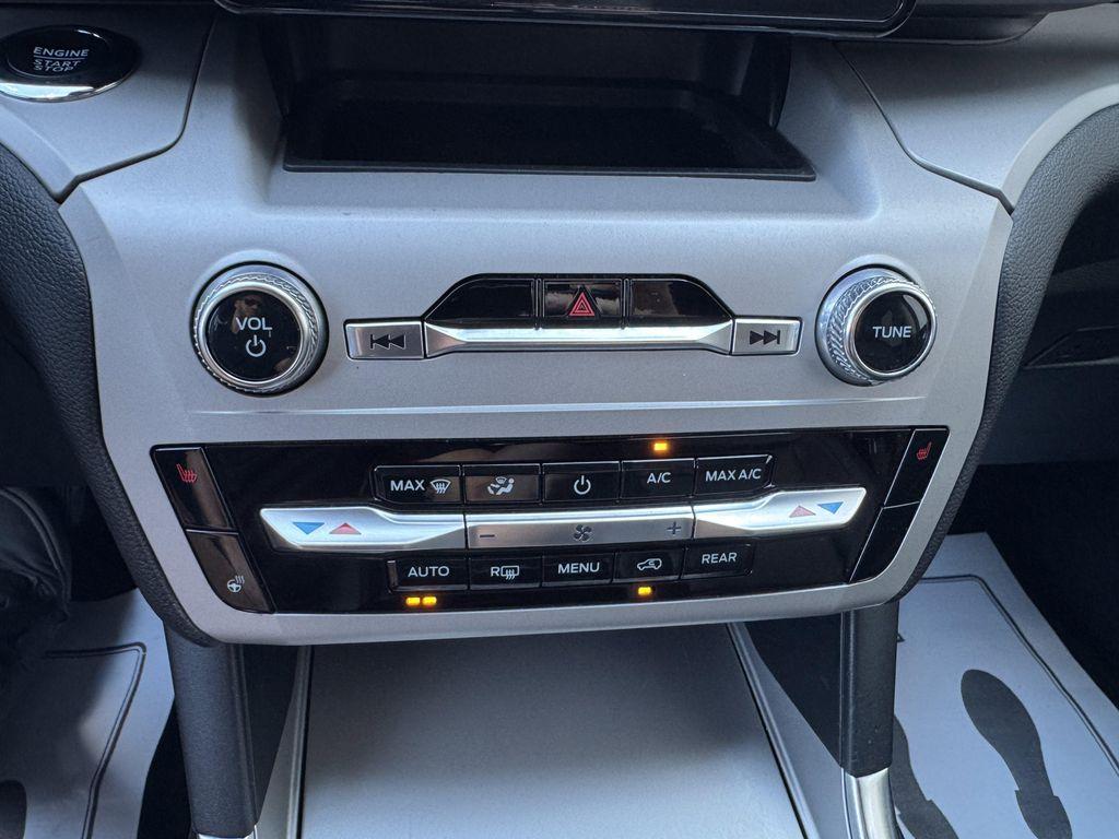 used 2023 Ford Explorer car, priced at $32,999