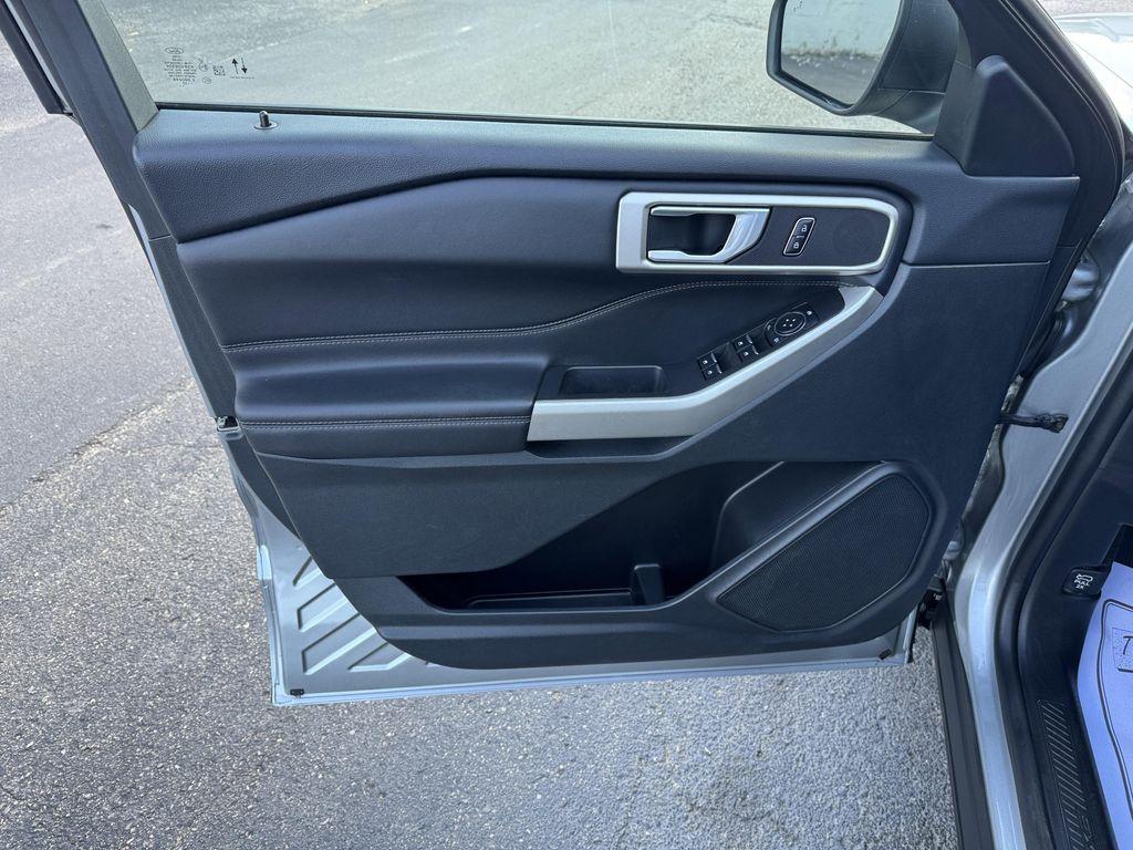 used 2023 Ford Explorer car, priced at $32,999