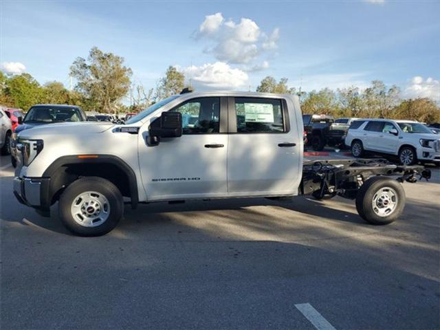 new 2024 GMC Sierra 2500 car, priced at $42,115