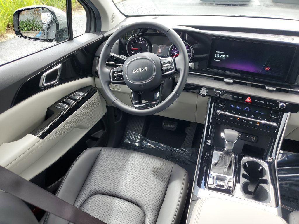 used 2024 Kia Carnival car, priced at $36,250